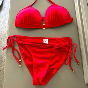 Venus NEVER WORN Bikini